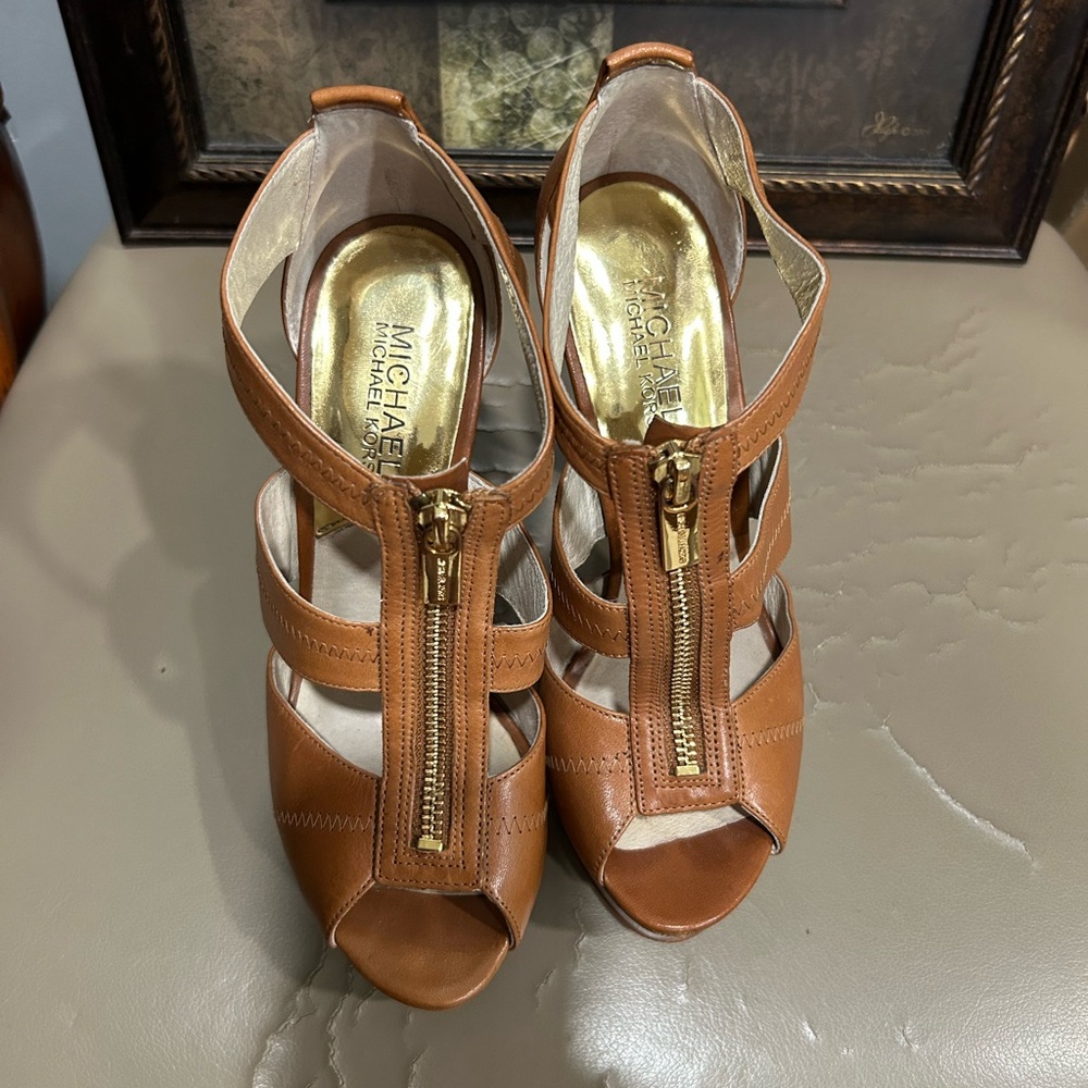 Michael Kors Tan Heels Peep-Toe Strappy Design